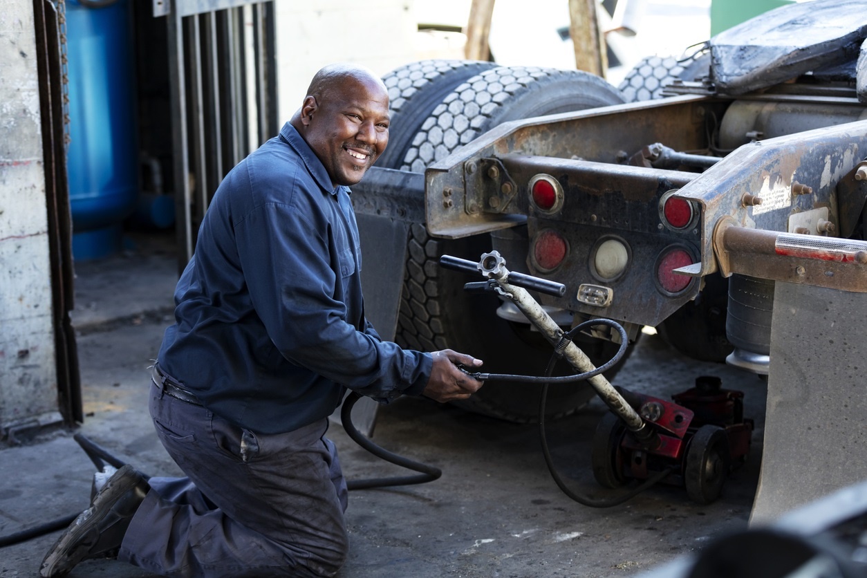 Experienced Heavy Diesel Mechanic in Marysville, WA
